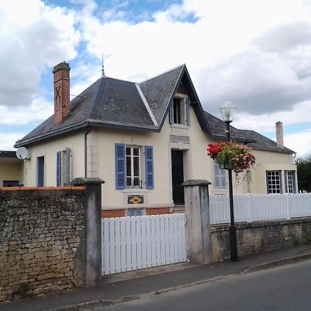 Maison Vuyk Nalliers  Luaran gambar